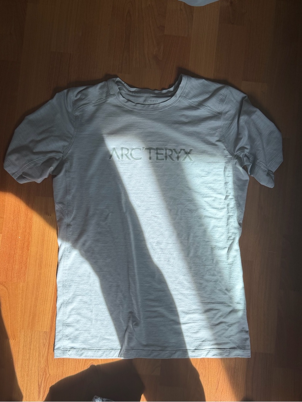 Small Arc'teryx Men's Short Sleeve T-Shirt — Light Gray